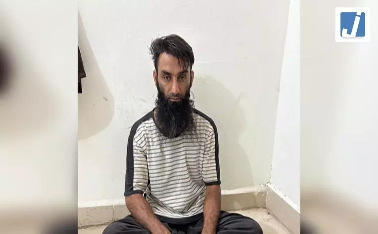ISIS की विचारधारा को बढ़ावा देने के आरोप में गिरफ्तार ISIS की विचारधारा को बढ़ावा देने के आरोप में गिरफ्तार
