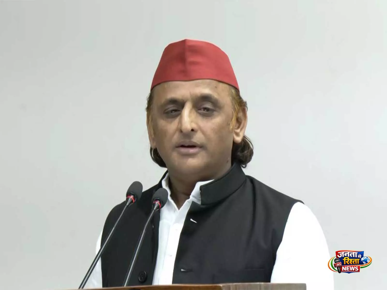 अखिलेश यादव का UP सरकार पर हमला, मुख्यमंत्री से अस्पताल की बदहाल स्थिति देखने की मांग अखिलेश यादव का UP सरकार पर हमला, मुख्यमंत्री से अस्पताल की बदहाल स्थिति देखने की मांग