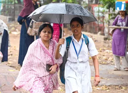 बारिश से भीषण जलभराव की स्थिति, जल निकासी व्यवस्था की खामियां उजागर बारिश से भीषण जलभराव की स्थिति, जल निकासी व्यवस्था की खामियां उजागर