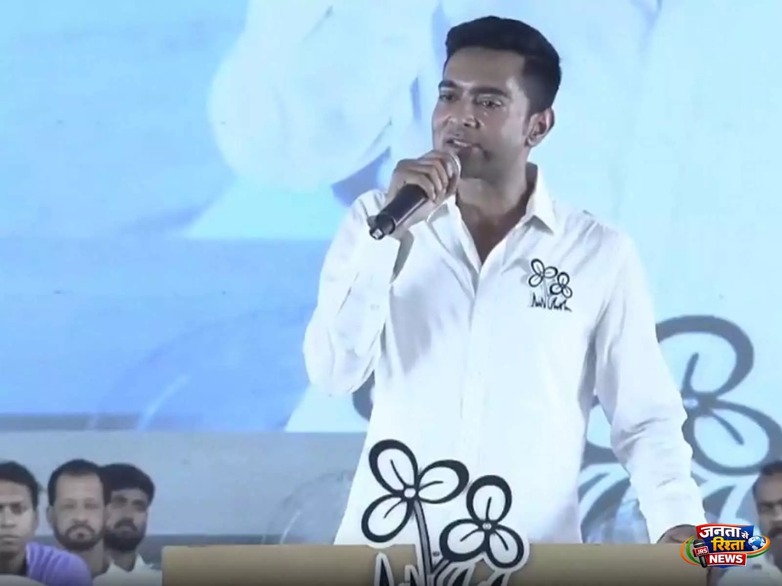 अभिषेक बनर्जी का BJP पर आरोप, केंद्रीय बलों के जरिए लोगों को धमकाने का दावा अभिषेक बनर्जी का BJP पर आरोप, केंद्रीय बलों के जरिए लोगों को धमकाने का दावा