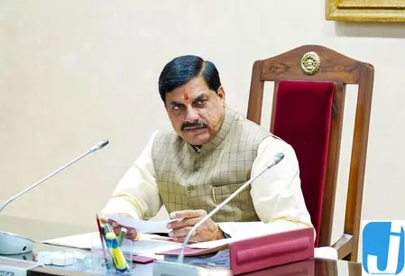 रोजगार सृजन में देश का अग्रणी राज्य, सीएम के प्रयासों को मिला सुखद परिणाम रोजगार सृजन में देश का अग्रणी राज्य, सीएम के प्रयासों को मिला सुखद परिणाम