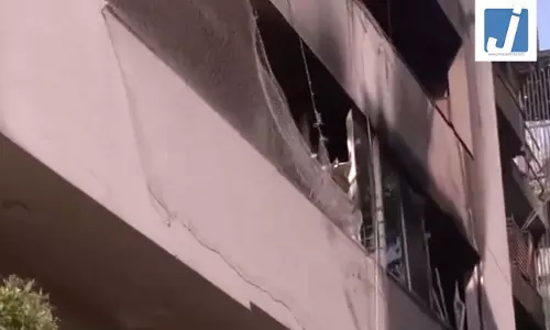9 लोगों की मौत, AC ब्लास्ट से चार मंजिला इमरात में भीषण आग 9 लोगों की मौत, AC ब्लास्ट से चार मंजिला इमरात में भीषण आग