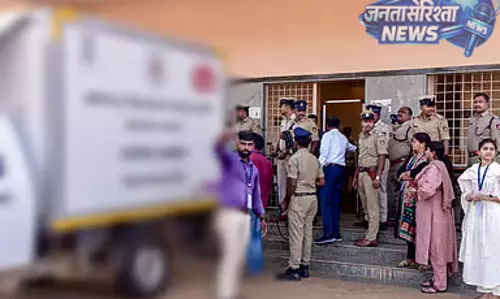 Tamil Nadu : वोट गिनती को लेकर कड़ी सुरक्षा, एक लाख पुलिसकर्मी तैनात किए जाएंगे Tamil Nadu : वोट गिनती को लेकर कड़ी सुरक्षा, एक लाख पुलिसकर्मी तैनात किए जाएंगे