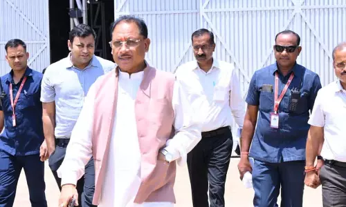 चंदागढ़ में CM विष्णुदेव साय का हेलिकॉप्टर उतरा चंदागढ़ में CM विष्णुदेव साय का हेलिकॉप्टर उतरा
