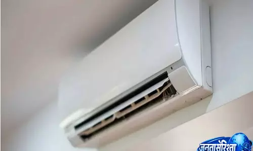 अपने AC की कूलिंग कैसे बढ़ाएँ? जानें आसान ट्रिक्स अपने AC की कूलिंग कैसे बढ़ाएँ? जानें आसान ट्रिक्स