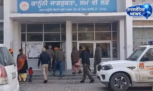 Punjab: अदालत ने गोल्डी बराड़ के पिता को रंगदारी मामले में जमानत दी Punjab: अदालत ने गोल्डी बराड़ के पिता को रंगदारी मामले में जमानत दी