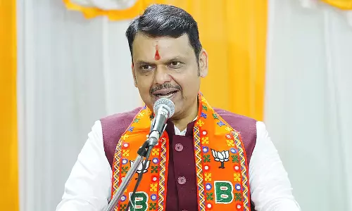 पुणे रेप-हत्या मामले में फास्ट ट्रायल और मौत की सज़ा की मांग करेगी सरकार: Fadnavis पुणे रेप-हत्या मामले में फास्ट ट्रायल और मौत की सज़ा की मांग करेगी सरकार: Fadnavis