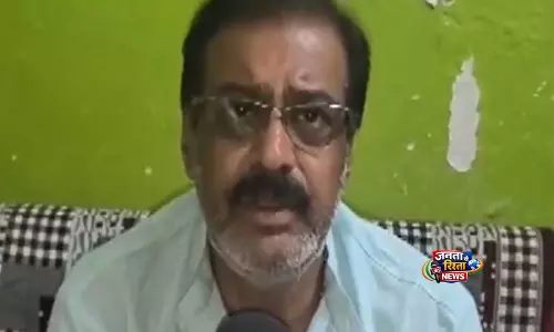 Jabalpur क्रूज़ बोट हादसा: 4 साल के बच्चे का शव मिला, जीवित बचे लोगों ने सुनाई दर्दनाक आपबीती Jabalpur क्रूज़ बोट हादसा: 4 साल के बच्चे का शव मिला, जीवित बचे लोगों ने सुनाई दर्दनाक आपबीती