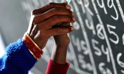 शिक्षकों की परेशानी दूर करने के लिए APAR की समय सीमा बढ़ाने की मांग शिक्षकों की परेशानी दूर करने के लिए APAR की समय सीमा बढ़ाने की मांग