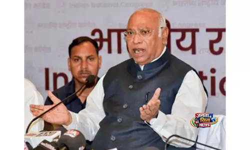 विश्व प्रेस स्वतंत्रता दिवस पर Kharge का बयान, मौजूदा सरकार में प्रेस की आज़ादी ‘गंभीर रूप से प्रभावित’