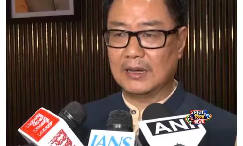 क्षेत्रीय तनाव के बावजूद, सरकार ने हज किराए में बढ़ोतरी को सीमित करने के लिए एयरलाइंस के साथ बातचीत की: Kiren Rijiju