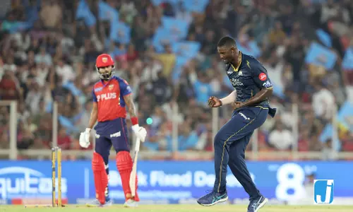 IPL 2026 : गुजरात की गेंदबाजी का दबदबा जारी, 141 रन पर पंजाब के 8 विकेट गिरे