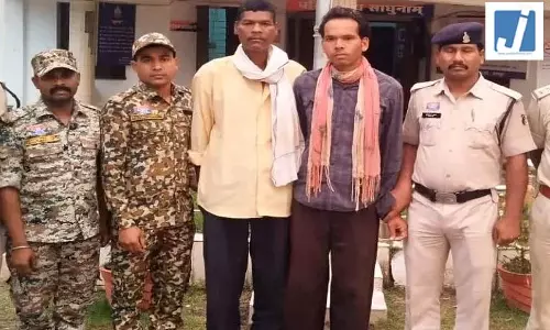 पुलिस का खुलासा: बुजुर्ग की हत्या के दो आरोपी गिरफ्तार, शादी समारोह से लौटते वक्त हुई थी वारदात पुलिस का खुलासा: बुजुर्ग की हत्या के दो आरोपी गिरफ्तार, शादी समारोह से लौटते वक्त हुई थी वारदात
