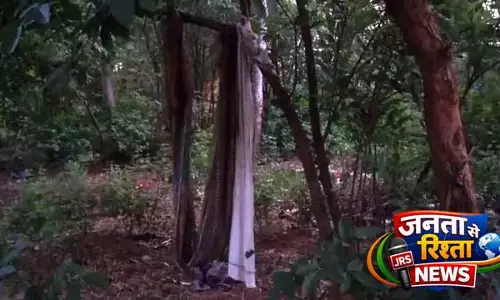 Odisha: झूले पर खेलते समय 7 साल के बच्चे की दर्दनाक मौत, गर्दन फंसने से हुआ हादसा Odisha: झूले पर खेलते समय 7 साल के बच्चे की दर्दनाक मौत, गर्दन फंसने से हुआ हादसा