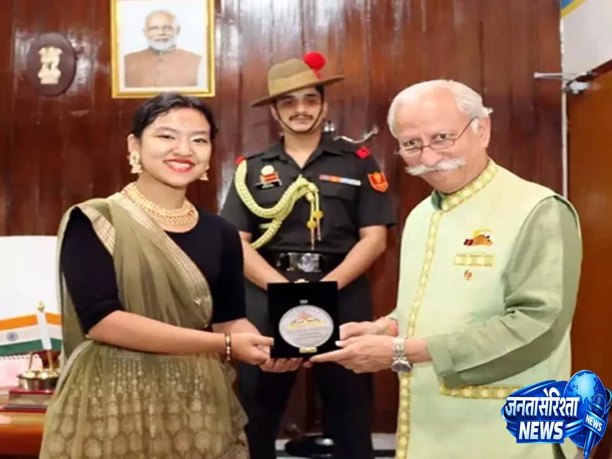 Itanagar: मनामी मोयिर गामलिन को ‘लैंड ऑफ़ द राइजिंग सन’ मेडेलियन से सम्मानित किया गया Itanagar: मनामी मोयिर गामलिन को ‘लैंड ऑफ़ द राइजिंग सन’ मेडेलियन से सम्मानित किया गया