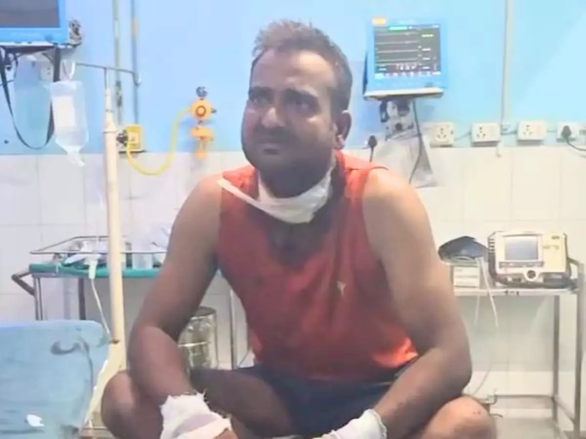 जहर देकर अपने परिवार को किया खत्म, फिर सैलून संचालक ने की खुदकुशी करने की कोशिश जहर देकर अपने परिवार को किया खत्म, फिर सैलून संचालक ने की खुदकुशी करने की कोशिश