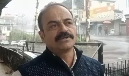 शिमला में फिर लौटा बरसात जैसा मौसम, एक हफ्ते से जारी है बारिश का दौर शिमला में फिर लौटा बरसात जैसा मौसम, एक हफ्ते से जारी है बारिश का दौर