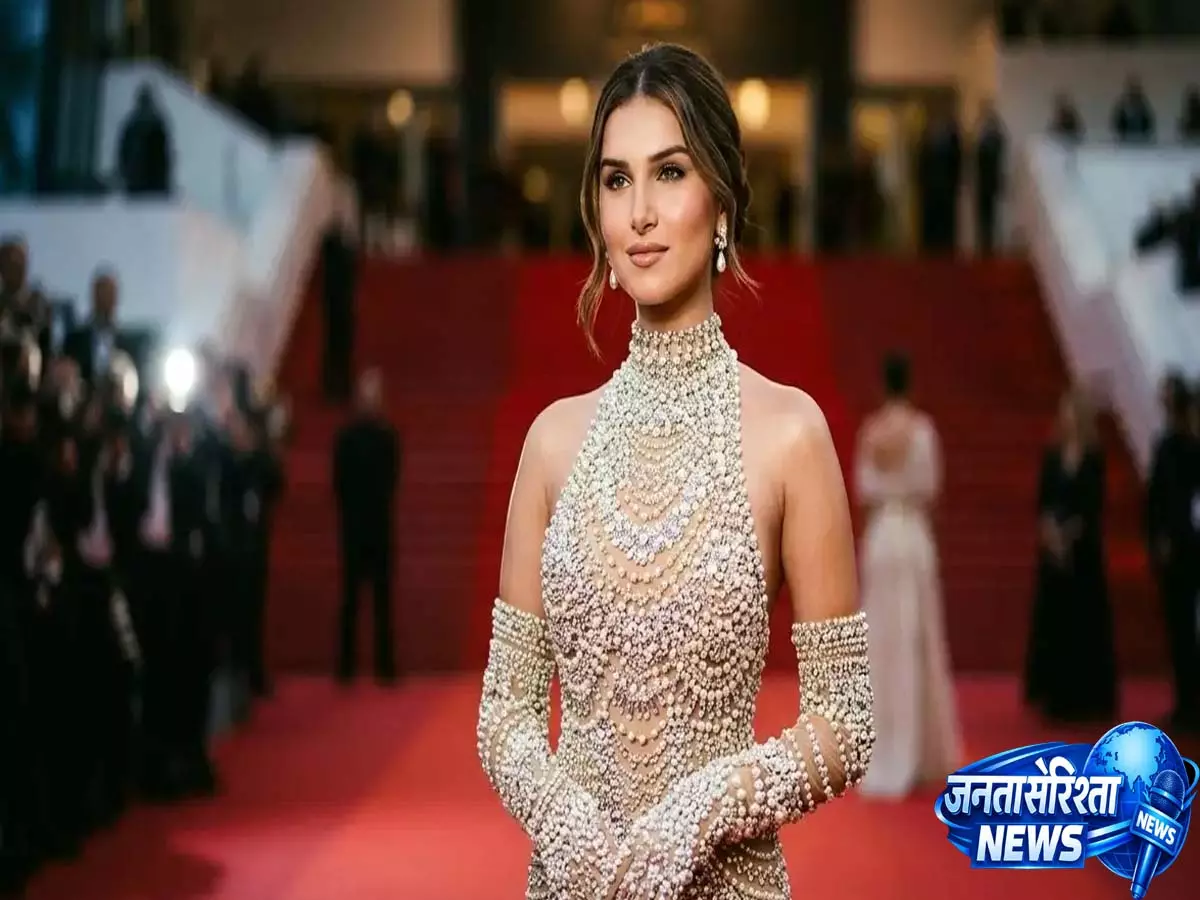 Tara Sutaria का कान्स फिल्म फेस्टिवल में डेब्यू, ‘Toxic’ से पहले दुनिया के सबसे बड़े मंच पर नजर आएंगी अभिनेत्री Tara Sutaria का कान्स फिल्म फेस्टिवल में डेब्यू, ‘Toxic’ से पहले दुनिया के सबसे बड़े मंच पर नजर आएंगी अभिनेत्री