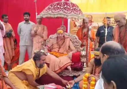 अविमुक्तेश्वरानंद ने CM योगी को फिर घेरा, खुद को बताया निडर अविमुक्तेश्वरानंद ने CM योगी को फिर घेरा, खुद को बताया निडर