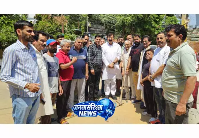 वार्ड 13 में सड़क और नाली सुधार कार्य का शुभारंभ, Arvind Gupta ने किया उद्घाटन वार्ड 13 में सड़क और नाली सुधार कार्य का शुभारंभ, Arvind Gupta ने किया उद्घाटन