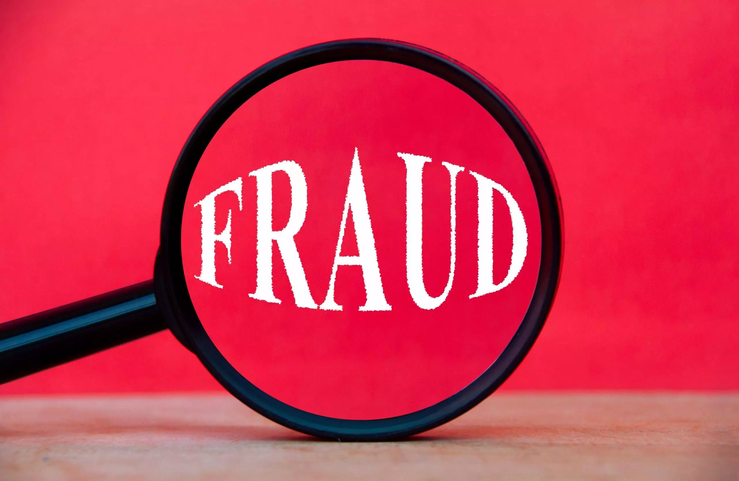 महिला लेक्चरर से 48 लाख की ठगी, फेसबुक के जरिए शातिर ने लगाया चूना महिला लेक्चरर से 48 लाख की ठगी, फेसबुक के जरिए शातिर ने लगाया चूना
