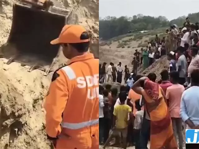 खुदाई के दौरान घाट पर मिट्टी धंसने मजदूर की मौत, छह घंटे चले रेस्क्यू से निकाला शव खुदाई के दौरान घाट पर मिट्टी धंसने मजदूर की मौत, छह घंटे चले रेस्क्यू से निकाला शव