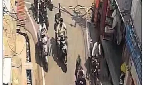 बाइकर्स ने पाकिस्तान जिंदाबाद के नारे लगाए, 2 गिरफ्तार और 14 फरार बाइकर्स ने पाकिस्तान जिंदाबाद के नारे लगाए, 2 गिरफ्तार और 14 फरार