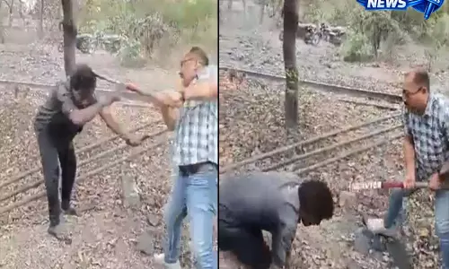 Madhya Pradesh: जलावन लकड़ी खोज रहे आदिवासी व्यक्ति से मारपीट, गंभीर आरोप सामने आए Madhya Pradesh: जलावन लकड़ी खोज रहे आदिवासी व्यक्ति से मारपीट, गंभीर आरोप सामने आए
