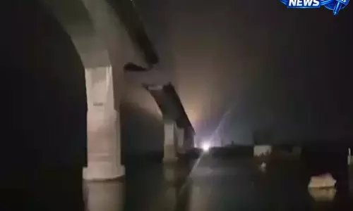 Major accident averted on Vikramshila Setu: 25 मीटर स्लैब गंगा में गिरा, ट्रैफिक डायवर्जन से बची जानमाल की हानि Major accident averted on Vikramshila Setu: 25 मीटर स्लैब गंगा में गिरा, ट्रैफिक डायवर्जन से बची जानमाल की हानि