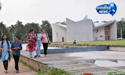 Punjab यूनिवर्सिटी की रिटायरमेंट उम्र पर HC का बड़ा फैसला Punjab यूनिवर्सिटी की रिटायरमेंट उम्र पर HC का बड़ा फैसला