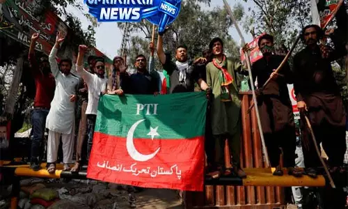 Pakistan में बच्चों की लेड पॉइज़निंग पर PTI ने सरकार को दोषी ठहराया Pakistan में बच्चों की लेड पॉइज़निंग पर PTI ने सरकार को दोषी ठहराया