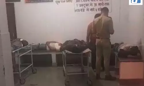 तेज रफ्तार कार भीड़ में घुसी, 8 लोगों की मौत