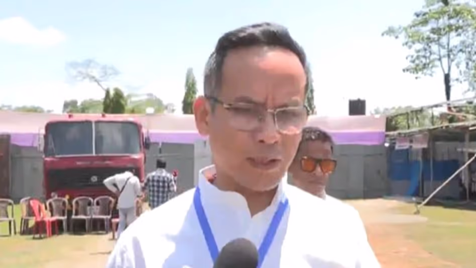Assam में वोटों की गिनती की रफ्तार पर कांग्रेस ने जताई चिंता Assam में वोटों की गिनती की रफ्तार पर कांग्रेस ने जताई चिंता