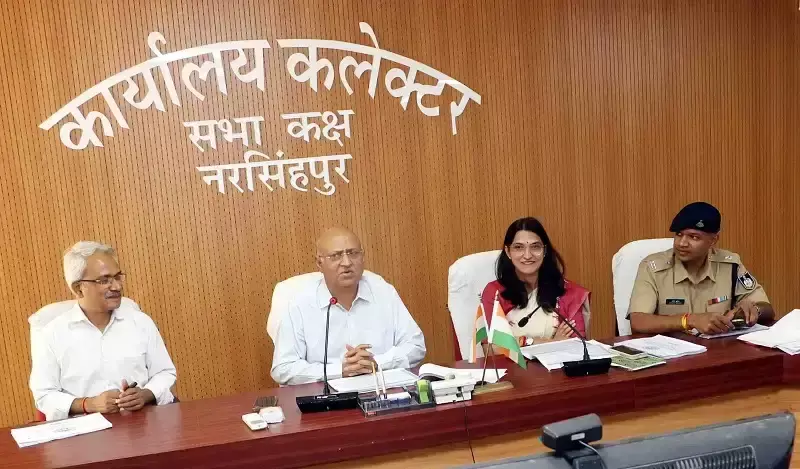 Bhopal: पूर्व न्यायाधीश सप्रे ने सड़क सुरक्षा पर दिया बयान Bhopal: पूर्व न्यायाधीश सप्रे ने सड़क सुरक्षा पर दिया बयान