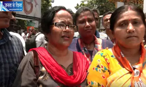 बीजेपी की जीत पर बंगाल की महिलाओं ने जताई खुशी, पीएम मोदी की तारीफ