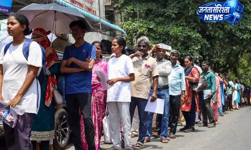 NEET Exam: आसान पेपर ने बढ़ाई कट-ऑफ की संभावना NEET Exam: आसान पेपर ने बढ़ाई कट-ऑफ की संभावना