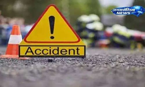 Odisha के जाजपुर में एसयूवी-ट्रक टक्कर में पांच की मौत, सात घायल Odisha के जाजपुर में एसयूवी-ट्रक टक्कर में पांच की मौत, सात घायल