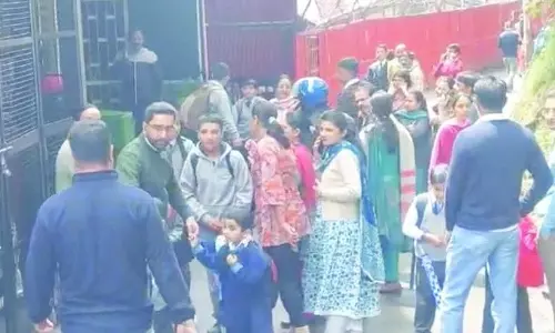 Shimla: शिमला में स्कूलों को उड़ाने की धमकी, सुरक्षा कड़ी Shimla: शिमला में स्कूलों को उड़ाने की धमकी, सुरक्षा कड़ी