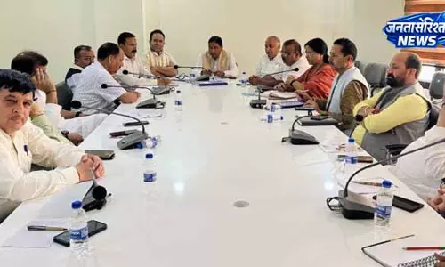 Jammu में बीजेपी ने ड्रग्स और सरकारी नीतियों पर हमला तेज किया Jammu में बीजेपी ने ड्रग्स और सरकारी नीतियों पर हमला तेज किया