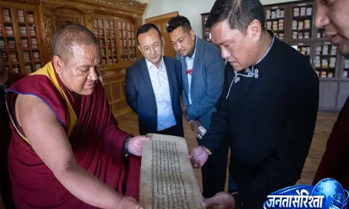 Arunachal Pradesh के मुख्यमंत्री ने लेह स्थित थिकसे मठ का दौरा किया Arunachal Pradesh के मुख्यमंत्री ने लेह स्थित थिकसे मठ का दौरा किया