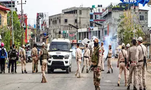 Imphal blast: मणिपुर हिंसा के 3 साल पूरे होने पर एयरपोर्ट के पास विस्फोट से दहशत Imphal blast: मणिपुर हिंसा के 3 साल पूरे होने पर एयरपोर्ट के पास विस्फोट से दहशत