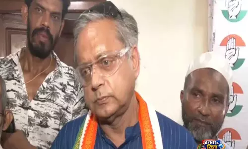 केरल में इन्वेस्टमेंट बैंक लाओ...: कांग्रेस MP शशि थरूर केरल में इन्वेस्टमेंट बैंक लाओ...: कांग्रेस MP शशि थरूर