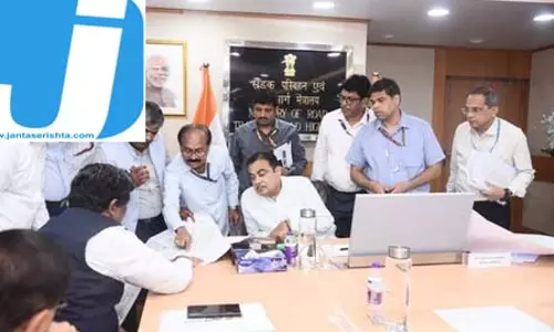 महाराष्ट्र में नए हाईवे प्रोजेक्ट्स से बढ़ेगी कनेक्टिविटी, नितिन गडकरी ने की समीक्षा