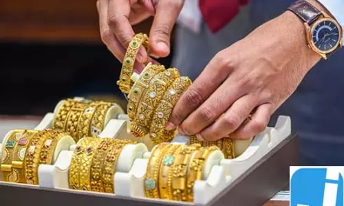 कच्चे तेल की कीमतों में उछाल के चलते सोने-चांदी की कीमतों में आई भारी गिरावट