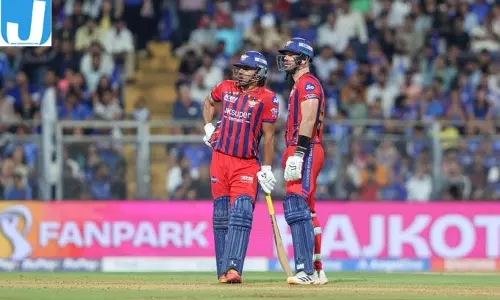 LSG की ताबड़तोड़ बल्लेबाजी, 18.2 ओवर में 216 रन, मुंबई इंडियंस पर दबाव