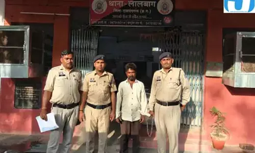 पारिवारिक विवाद में पत्नी की टंगिया मारकर हत्या, पति गिरफ्तार