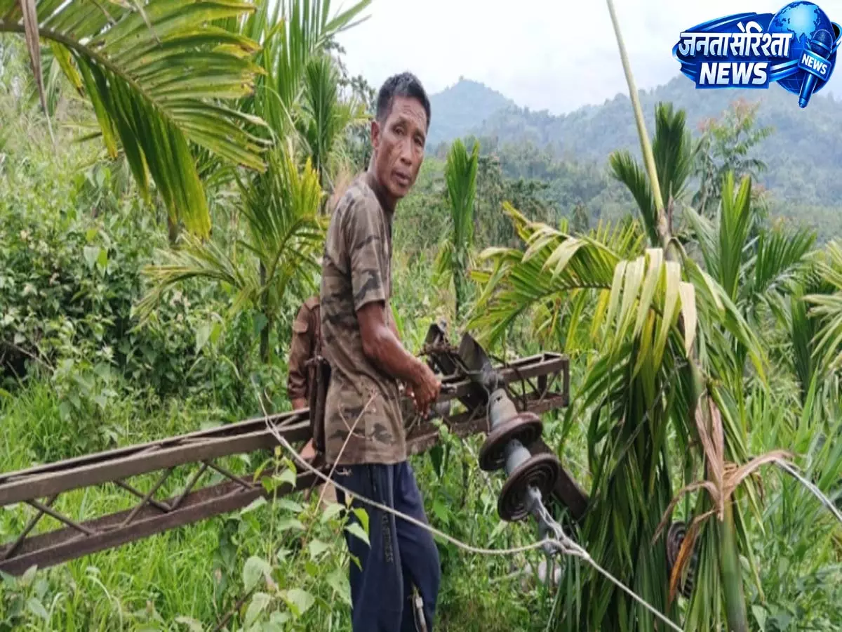 Dibrugarh: अरुणाचल के तिरप में भूस्खलन और आंधी से बिजली लाइनें क्षतिग्रस्त Dibrugarh: अरुणाचल के तिरप में भूस्खलन और आंधी से बिजली लाइनें क्षतिग्रस्त