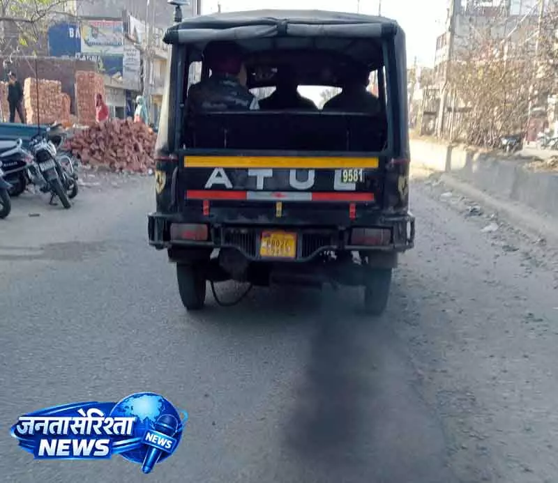 Jhajjar साहूकार ने ऑटो ड्राइवर को पीटा, कान काट लिया Jhajjar साहूकार ने ऑटो ड्राइवर को पीटा, कान काट लिया
