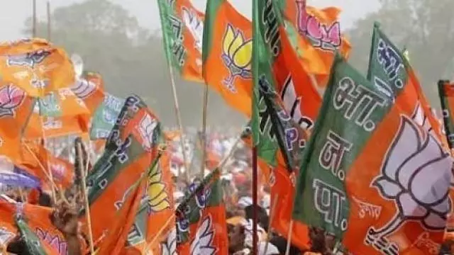 असम चुनाव रुझान: NDA को बढ़त, BJP नेतृत्व वाला गठबंधन 88 सीटों पर आगे, कांग्रेस पिछड़ी असम चुनाव रुझान: NDA को बढ़त, BJP नेतृत्व वाला गठबंधन 88 सीटों पर आगे, कांग्रेस पिछड़ी