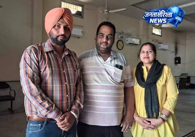 Khanna police ने की ईमानदारी की मिसाल, महिला को बाली लौटाई Khanna police ने की ईमानदारी की मिसाल, महिला को बाली लौटाई
